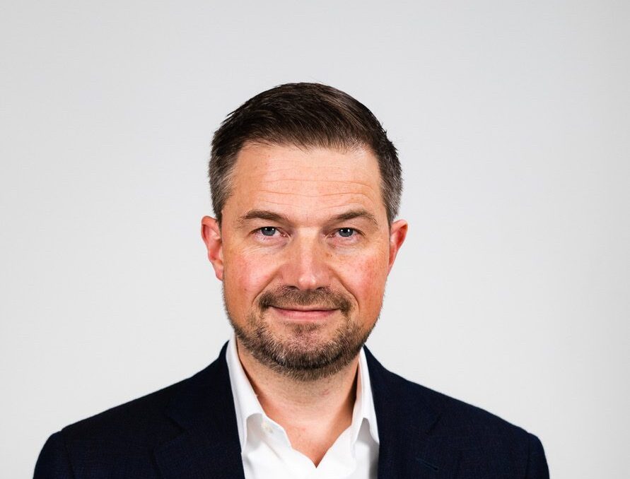 6751A611 467B 4004 91B1 D1D167619047