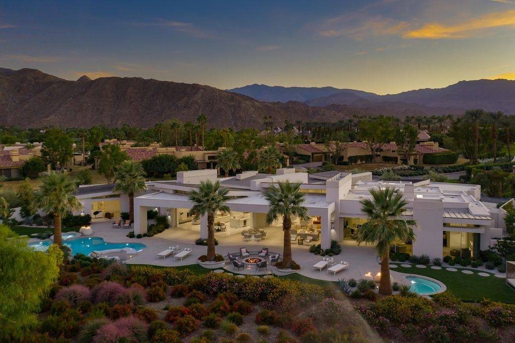 77369258_10157416183394792_755491370205970432_o