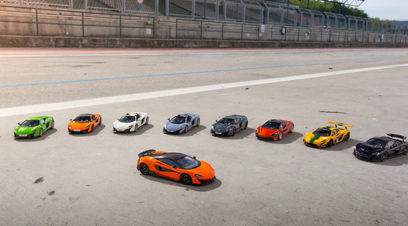 9752-Modelcarsdisplay