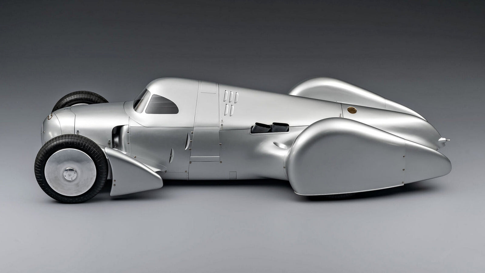 Audi Revives V16-Powered Record Breaking Race Car That Hit 203 MPH in 1935