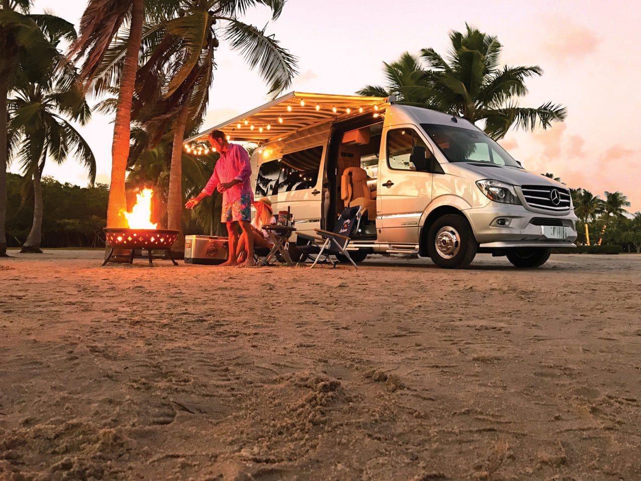 AIRMKT Photos Tommy TC Lifestyle Warming by Fire OXPT6256 WEB