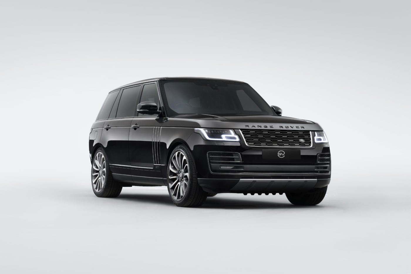 AJ_RangeRover_SVO_Base_0005