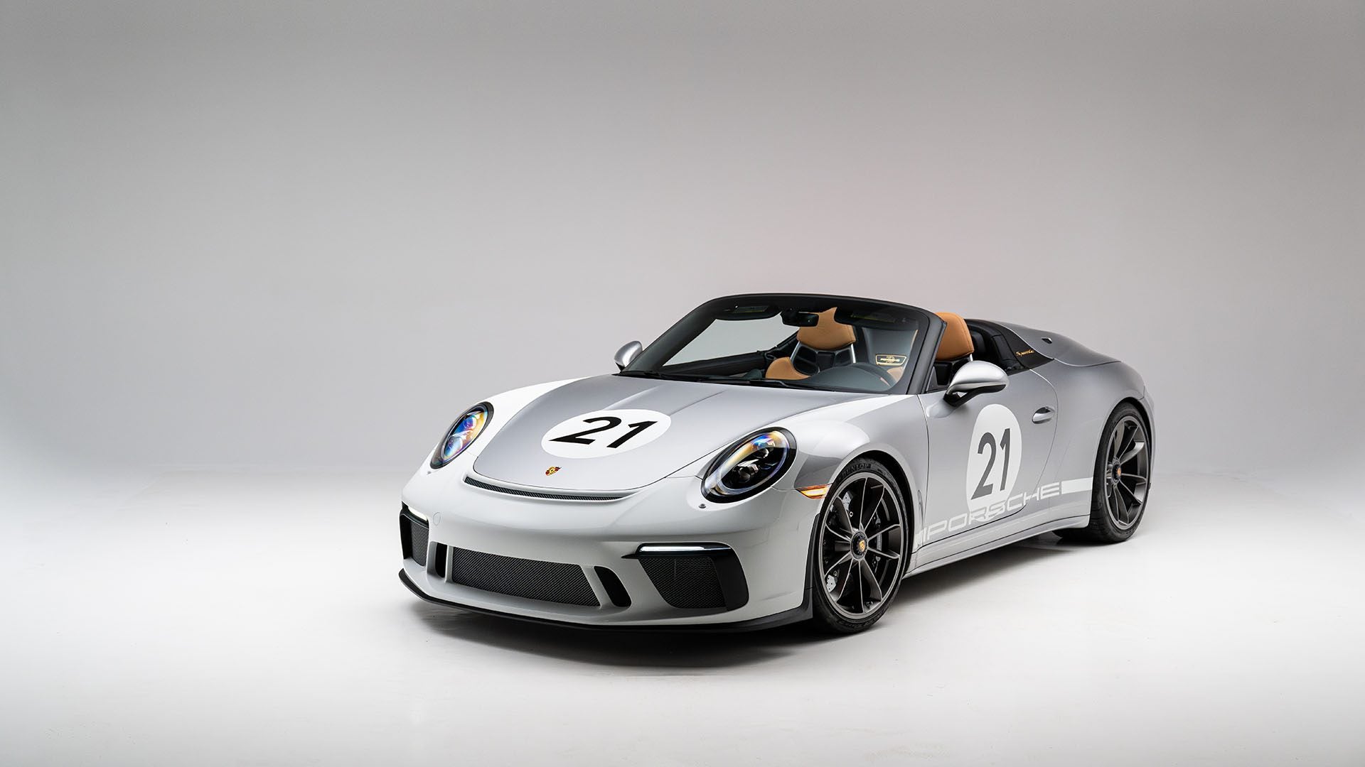 AM24 r138 2019 Porsche 911 Speedster 004