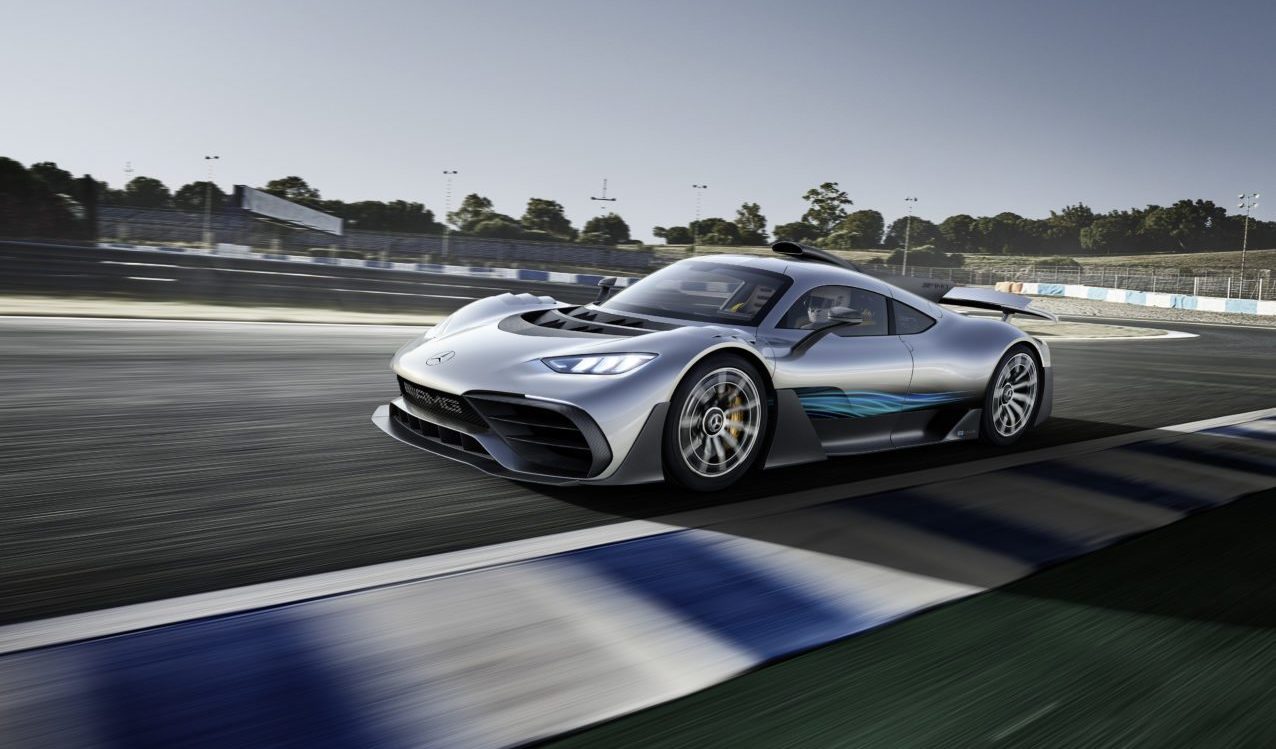 Weltpremiere Showcar Mercedes-AMG Project ONE: Mercedes-AMG bringt Formel 1-Technologie für die Straße