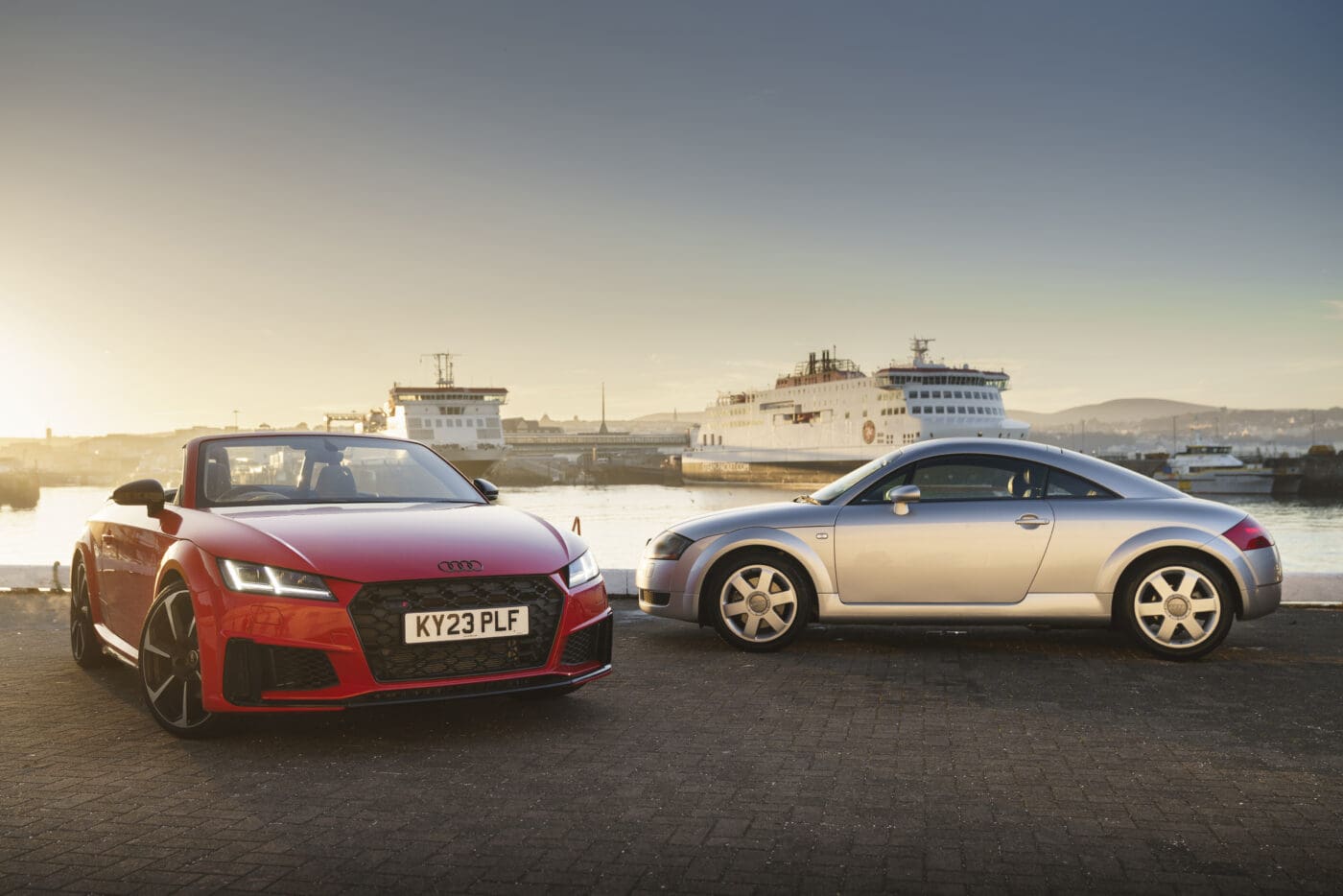 AUDIUKPR IOM TT©DEANSMITH 002