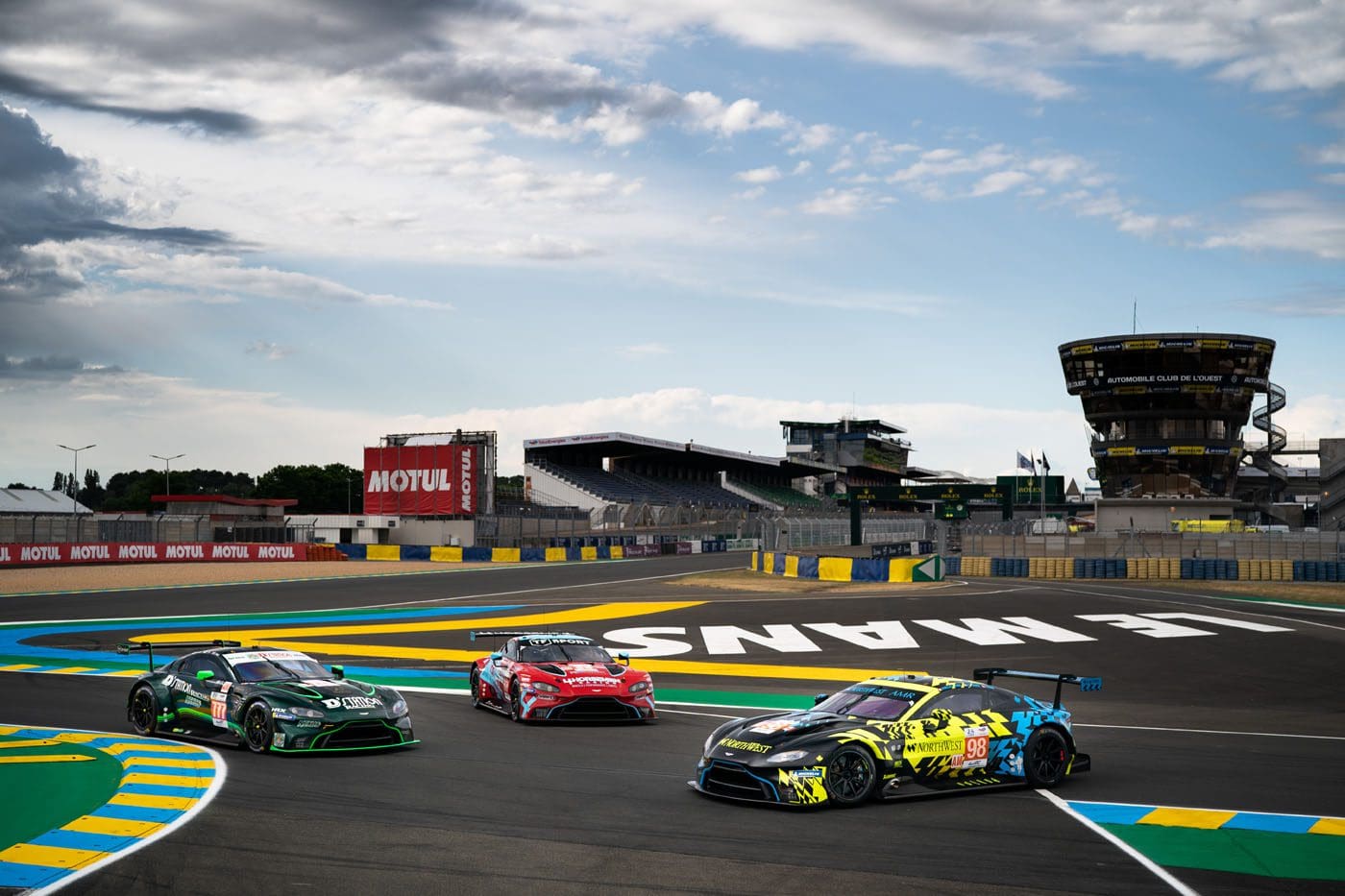 Aston Martin Racing Le Mans 2022 01