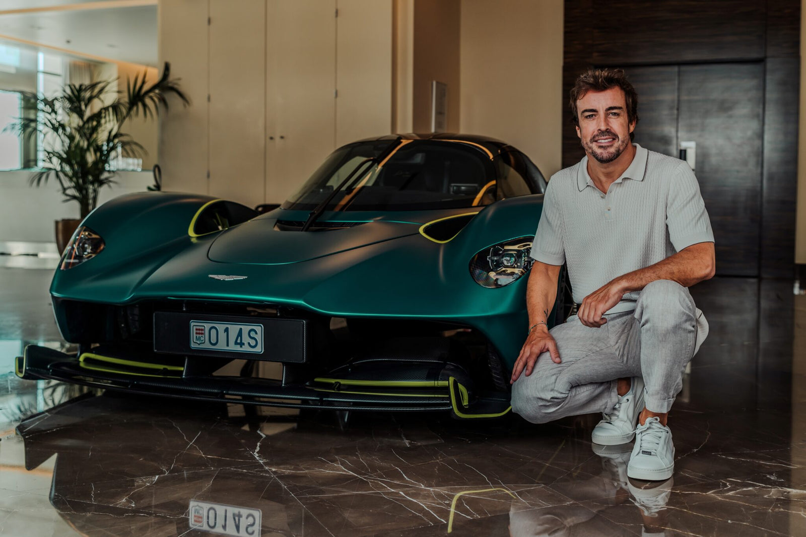 Aston Martin Valkyrie Fernando Alonso 01