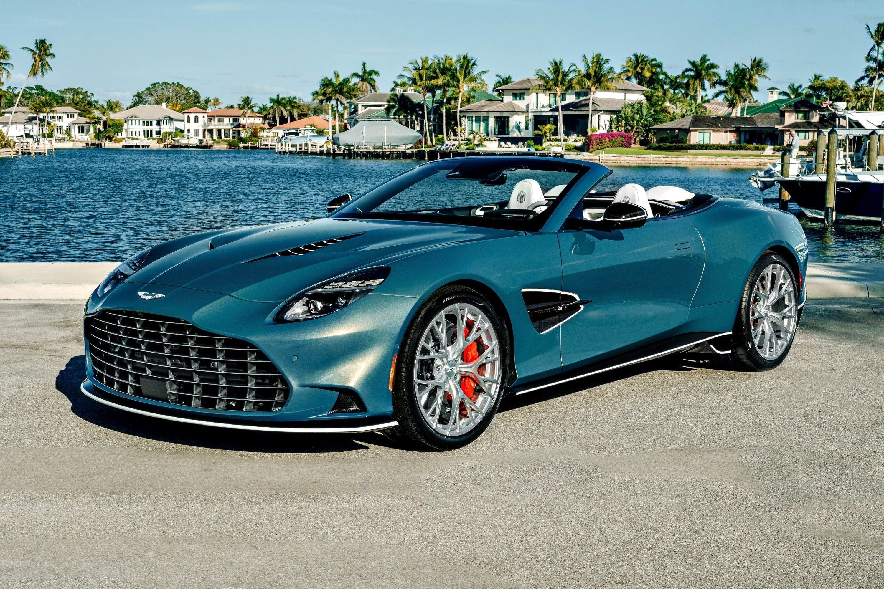 1-of-1 Aston Martin Vanquish Volante Wave Edition Heads to Naples