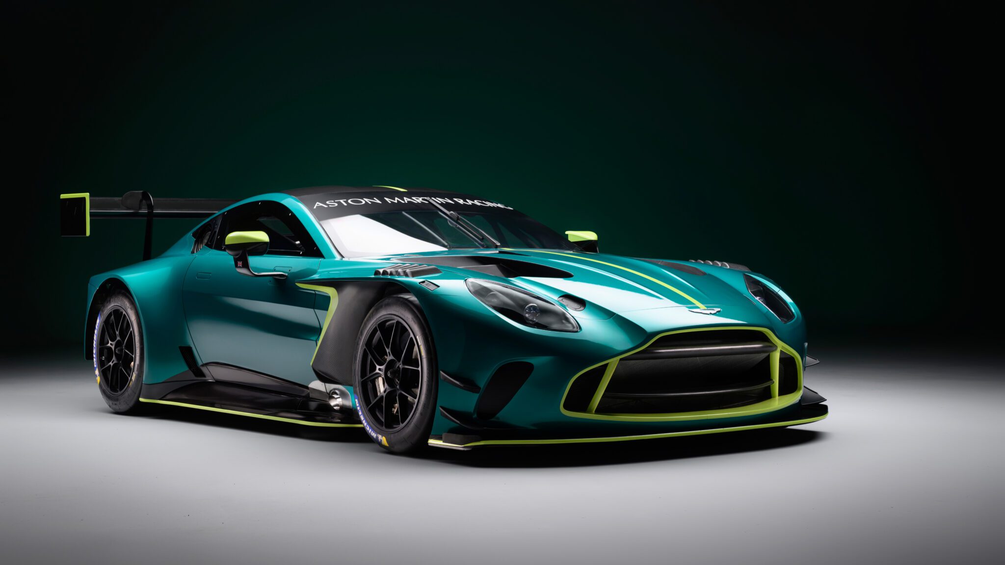 Aston Martin Vantage GT3 01