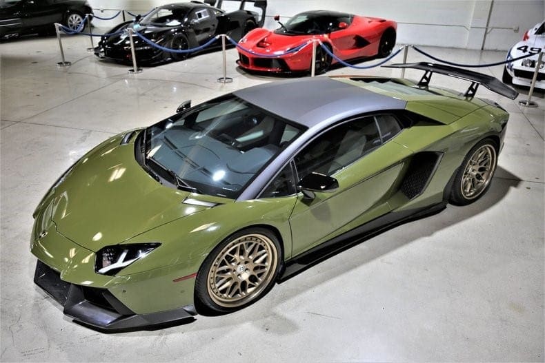 Aventador Feature