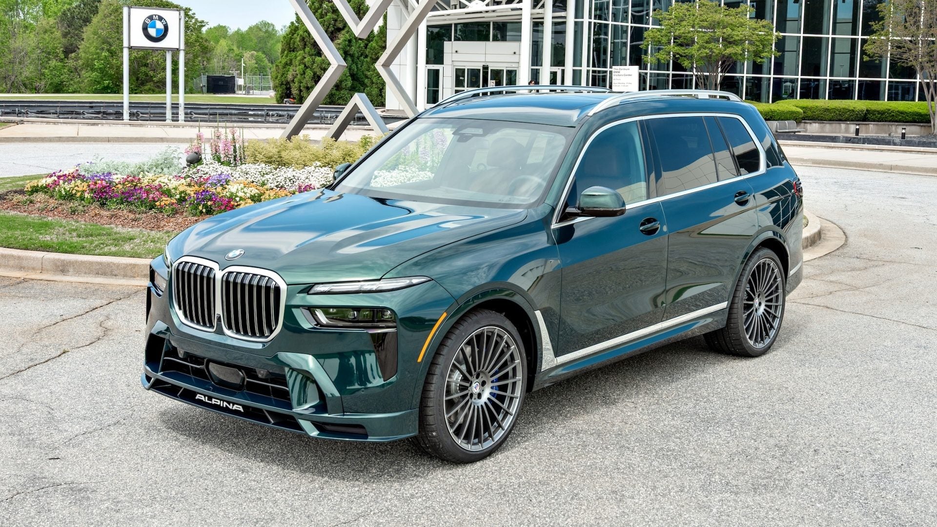 BMW XB7 7 Million USA-Hero
