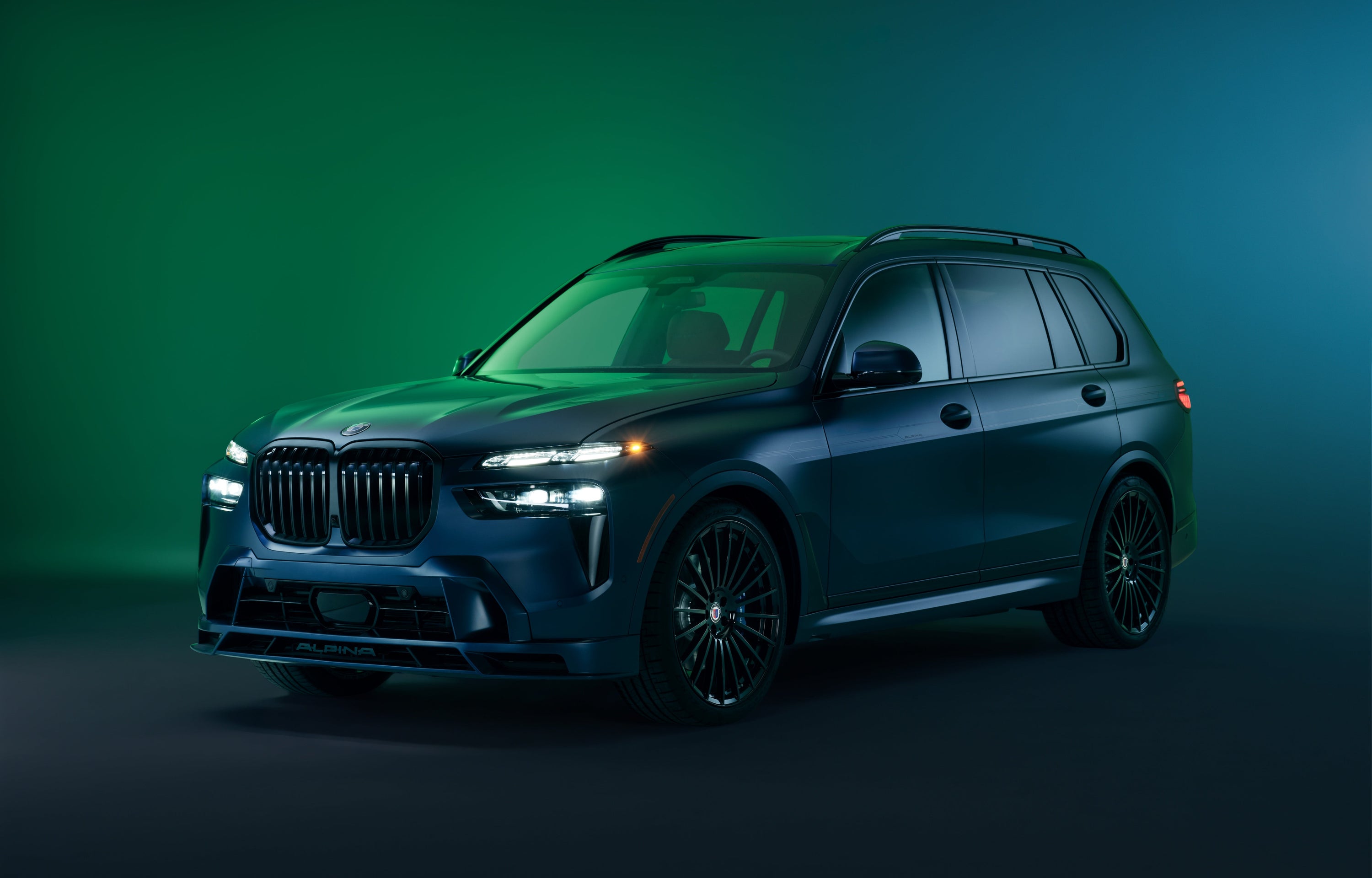 Final BMW ALPINA XB7 Arrives as a 120-Unit MANUFAKTUR Edition