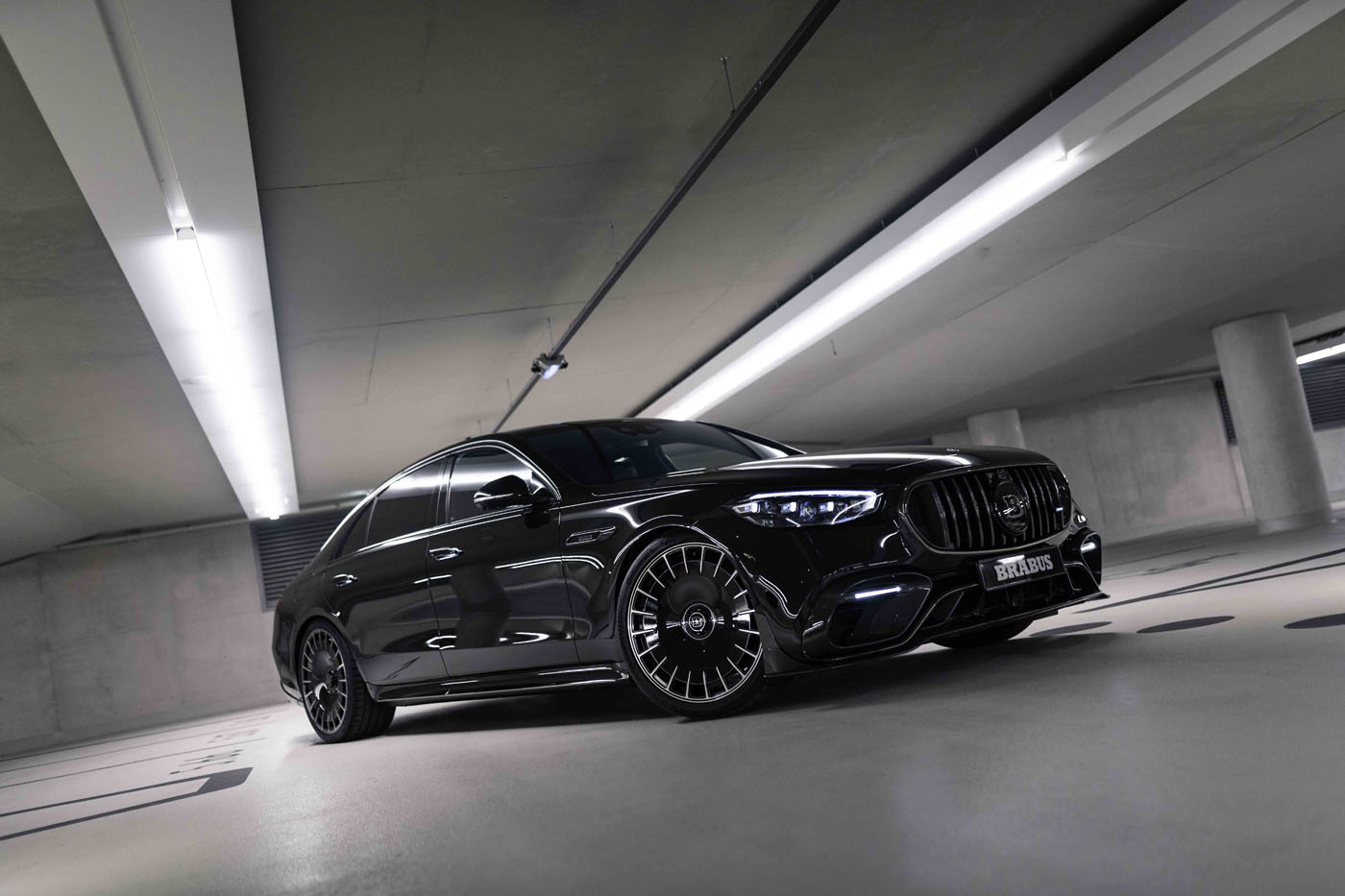 BRABUS Unveils The New Hybrid V8 930 S Four-Door Supercar – duPont