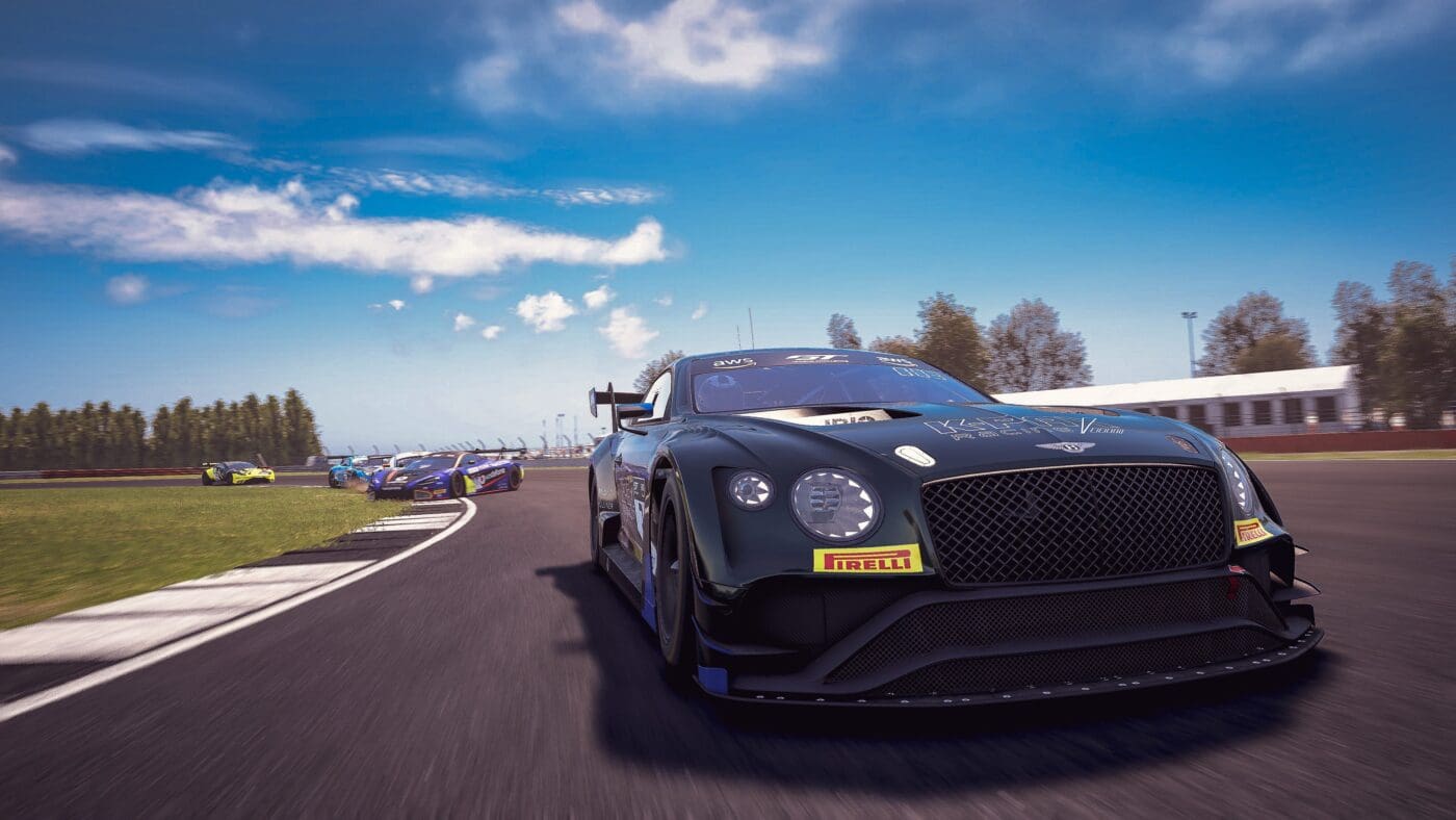 Bentley wins E-Sport GT Series race - 1