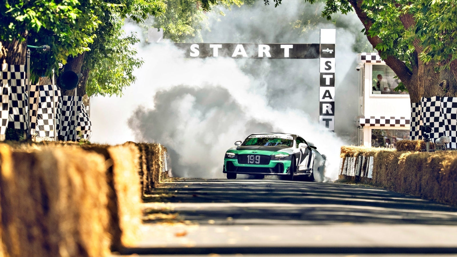 Bentley at Goodwood 2026: Dynamic Debuts, Mulliner Commissions, and the Spirit of Crewe
