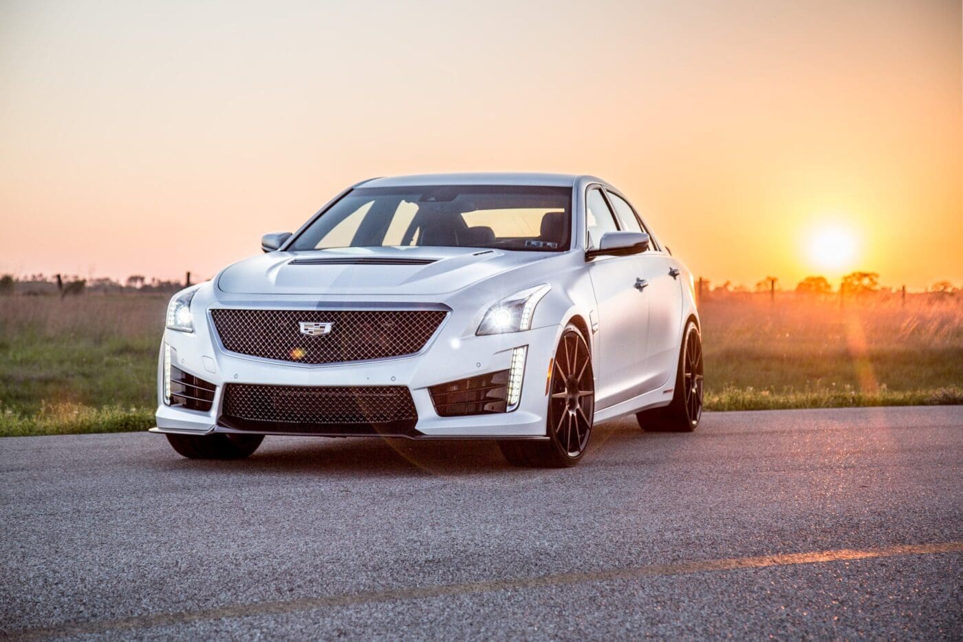 CTS-V-2017-HPE1000-Matte-White-Cloud-4