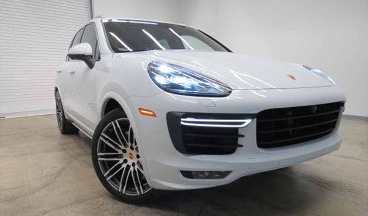 Cayenne Turbo Feature