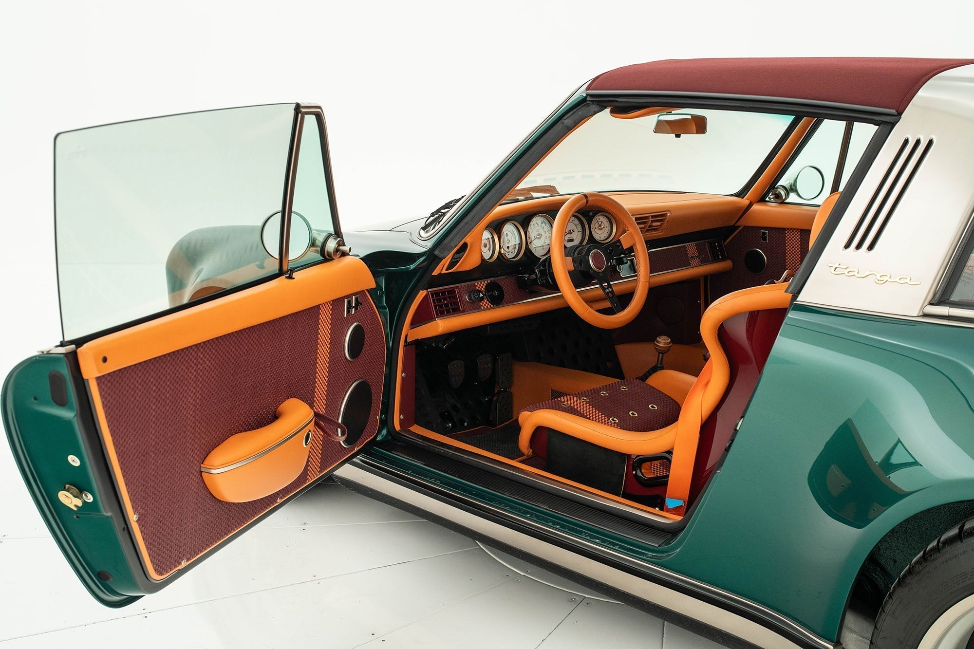 duPont REGISTRY Live Highlights: Big Results Across Icons, Exotics, and Modern Collectibles