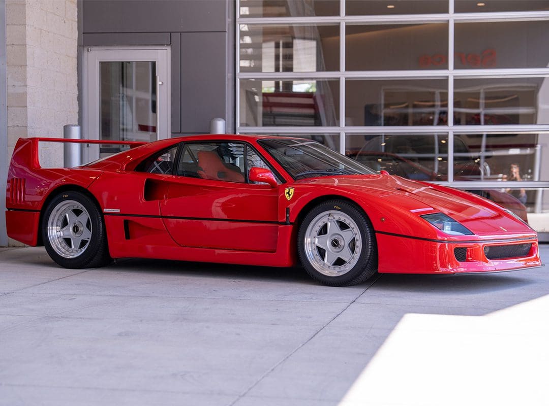 Ferrari F40 Main