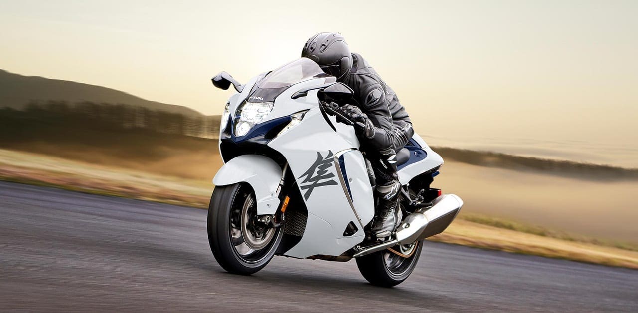 Hayabusa FullBlead Gallery Action8 2500x1227