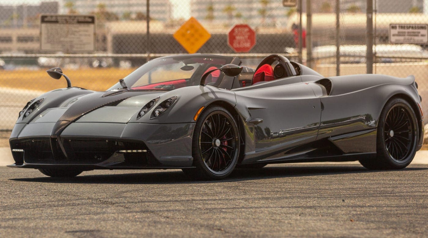 Huayra Roadster Feature