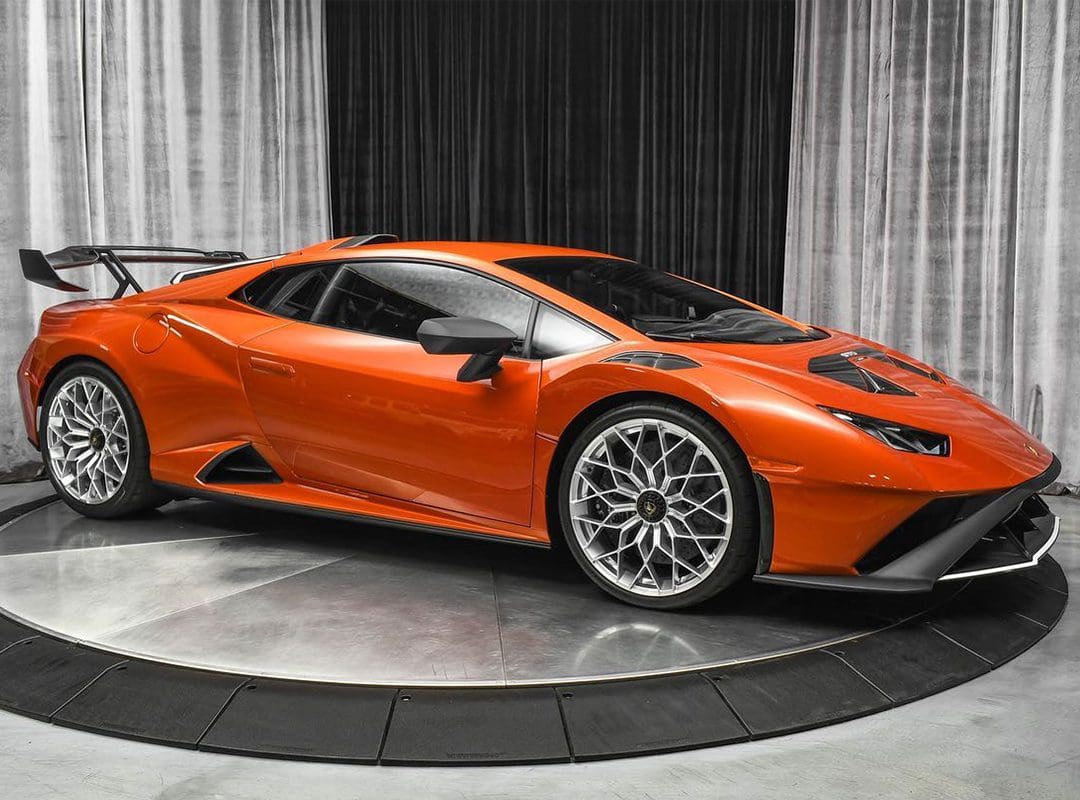 Huracan STO Main