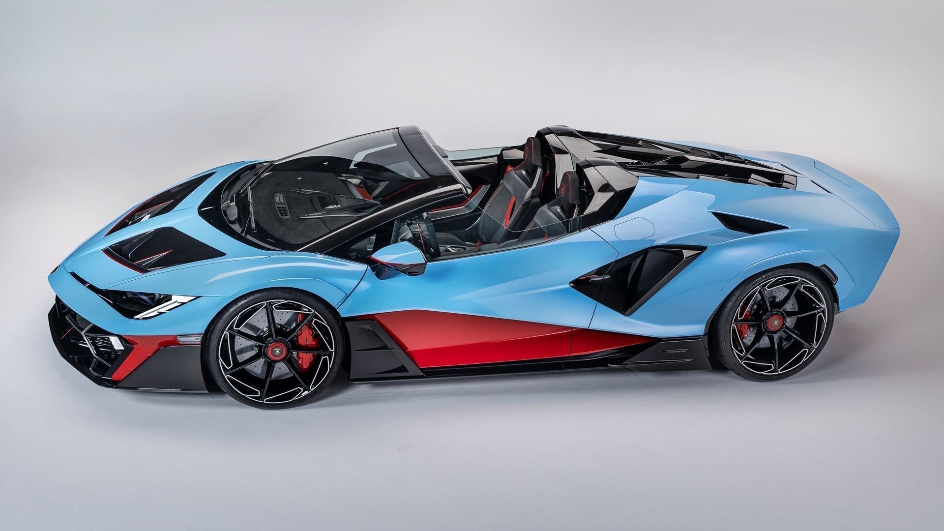 Limited to 15: Lamborghini’s 1,065 HP Fenomeno Breaks Cover as the Brand’s Most Powerful Roadster Ever