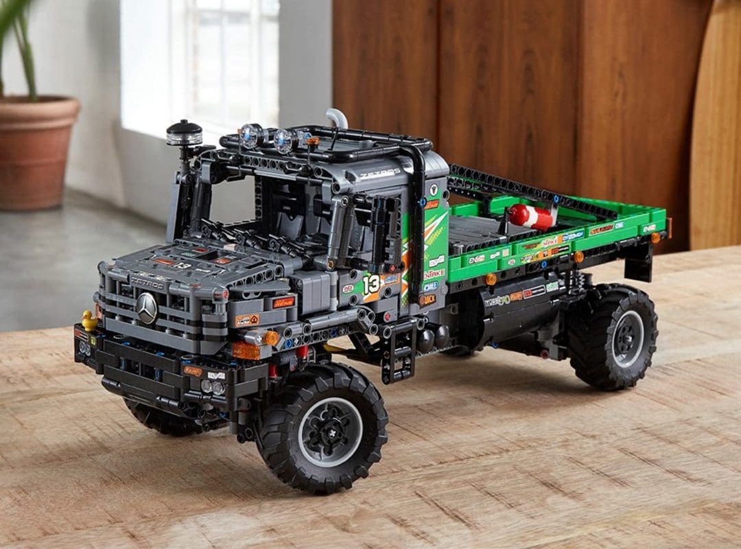 Lego MB Zetros Main