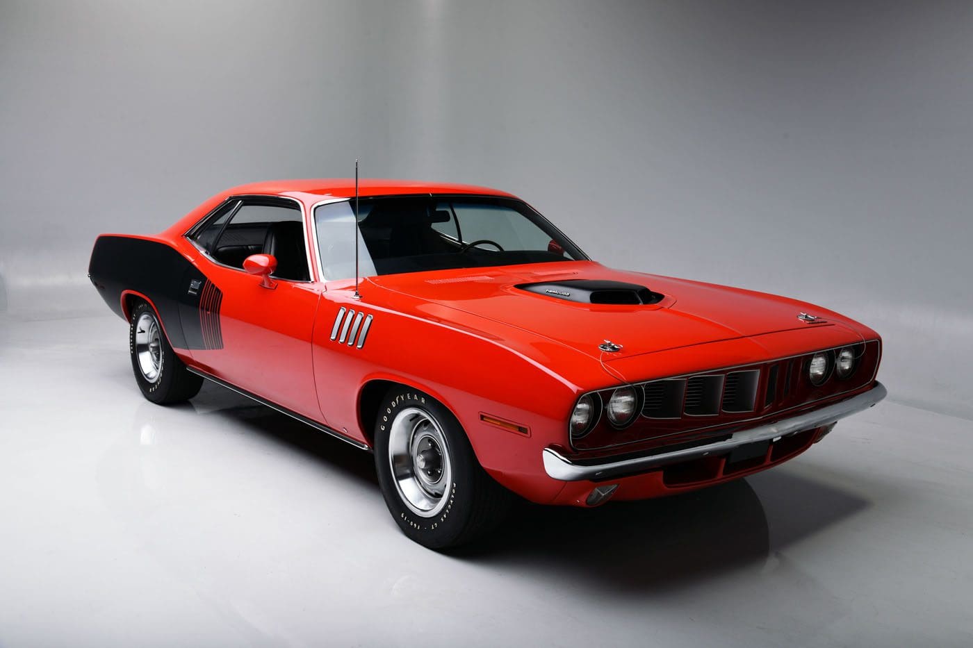 Lot 752 1971 PLYMOUTH HEMI CUDA