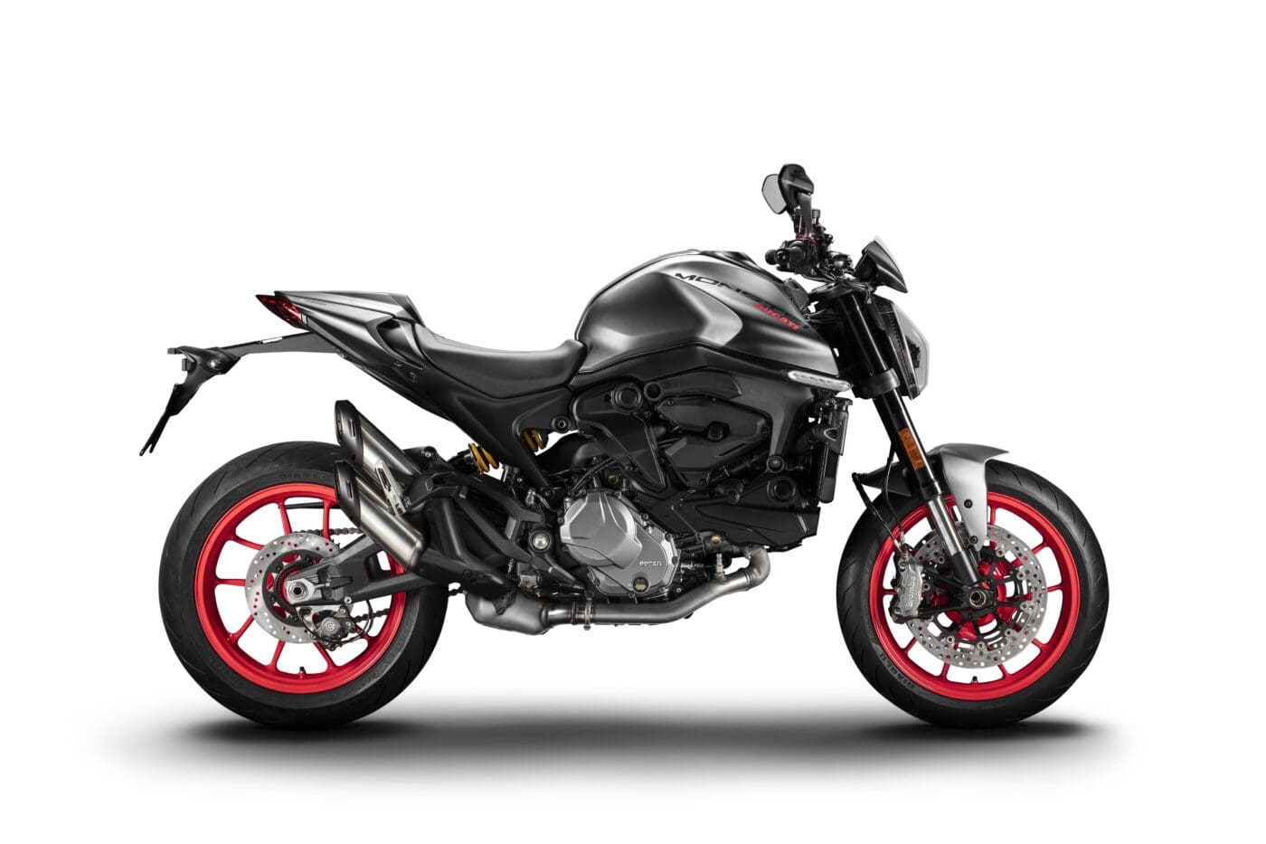 MY21 DUCATI MONSTER PLUS 34 UC214661 High