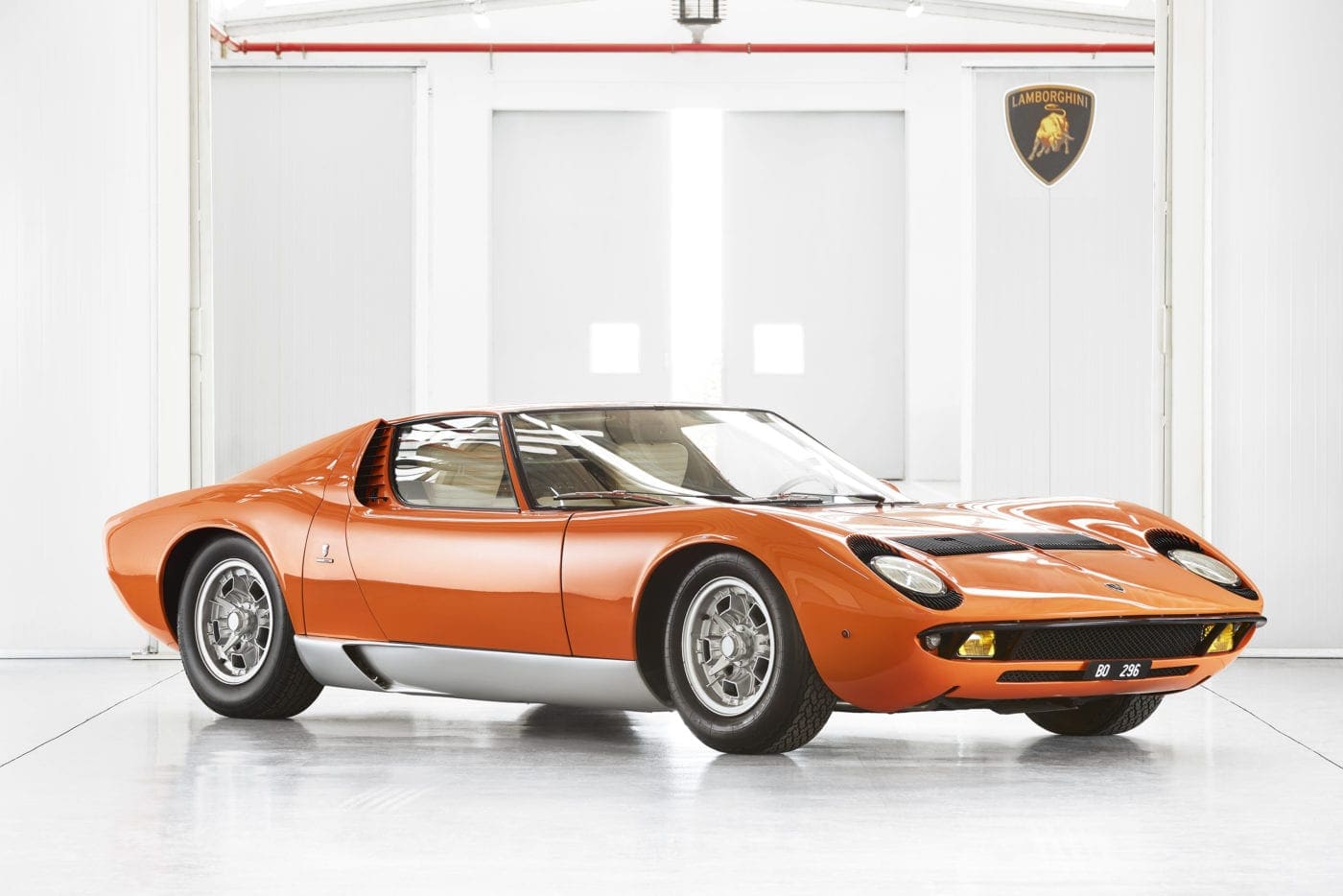 Orange Lamborghini Miura (1)