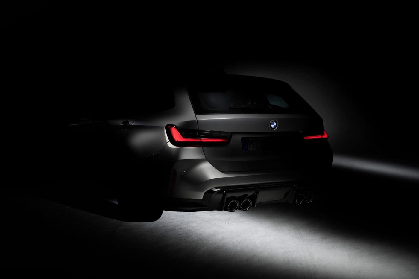 P90396108_highRes_the-first-bmw-m3-tou