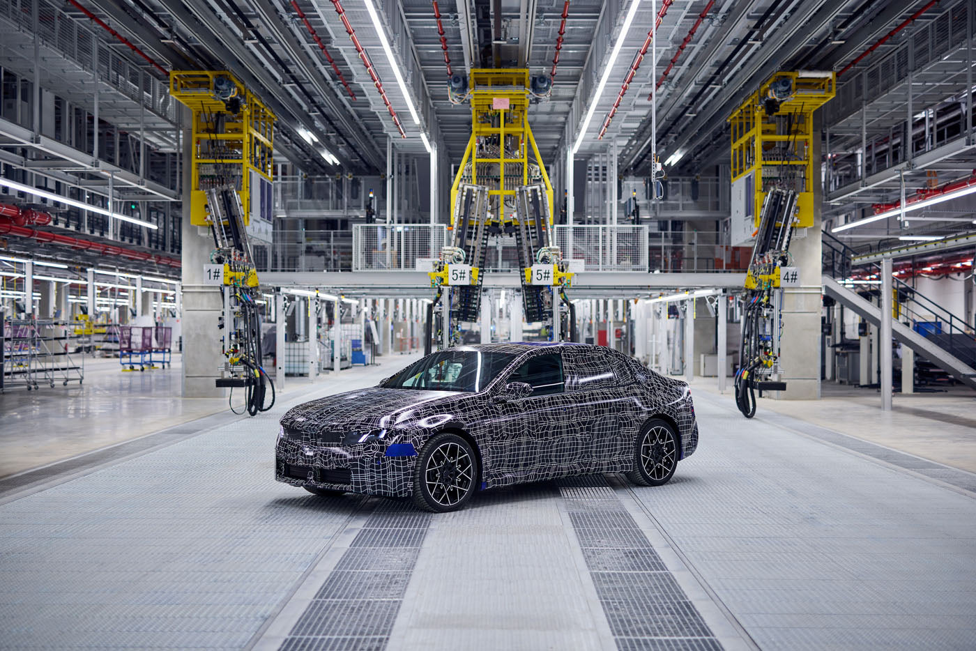 BMW Builds First Pre-Series Neue Klasse i3 Cars