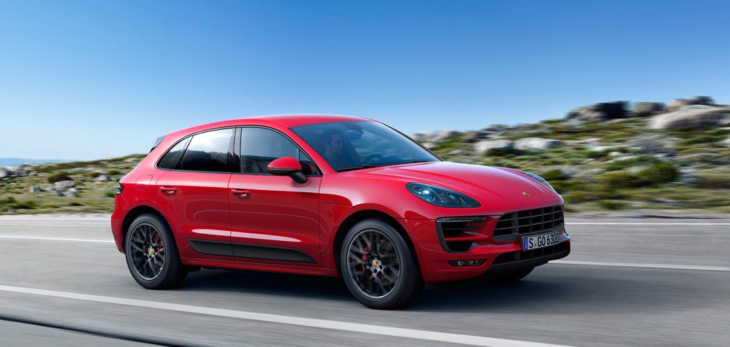PORSCHE-MACAN-GTS-102815-MAIN