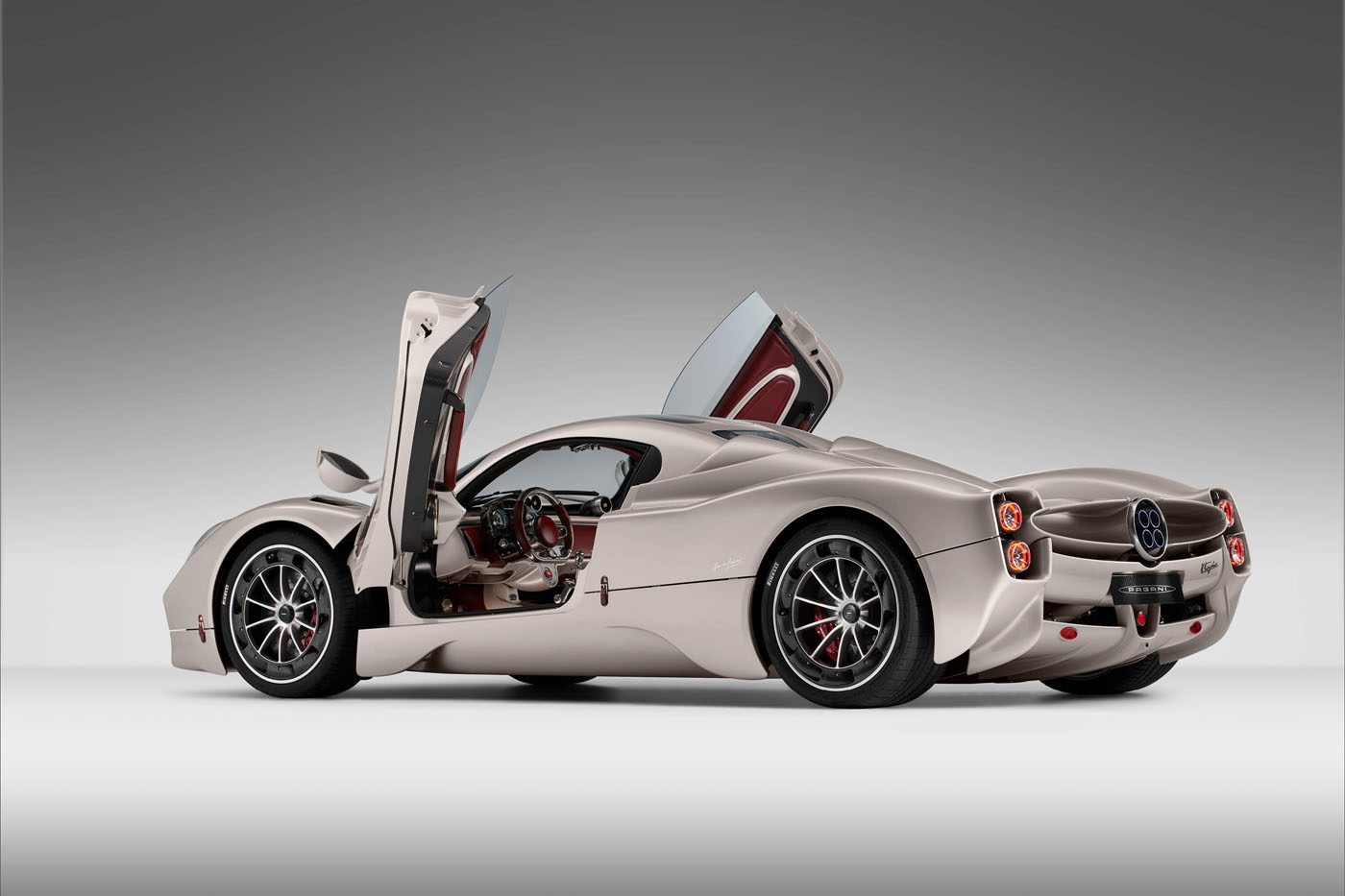 Pagani Utopia 02 Esterni