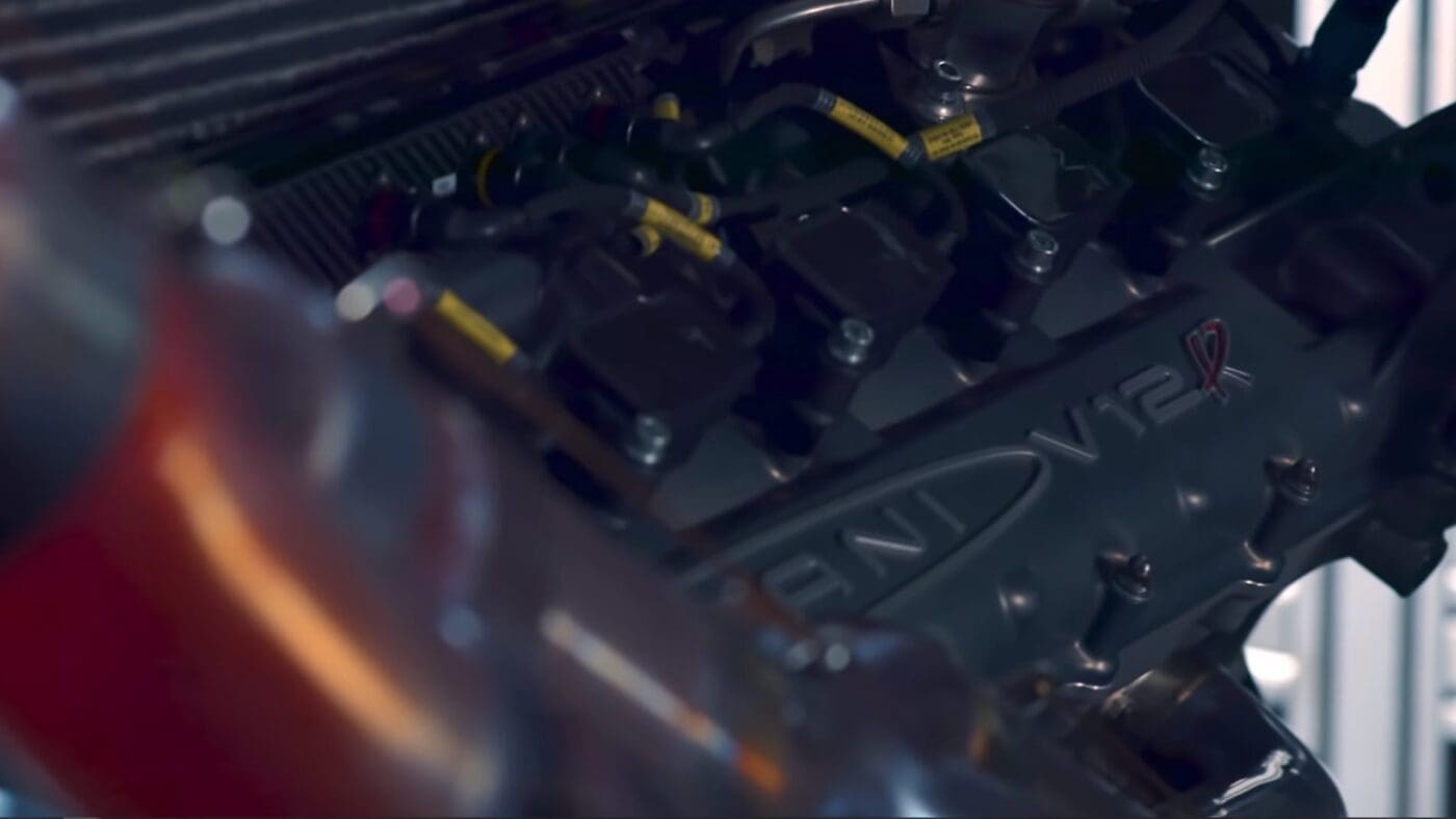 Listen to the Pagani Huayra R V12 Scream to 9,000 RPM – duPont REGISTRY ...
