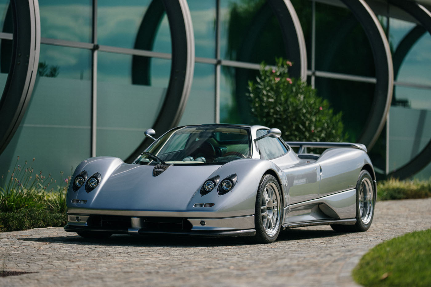 Pagani Brings Two Unique Zonda Examples To Villa d’Este