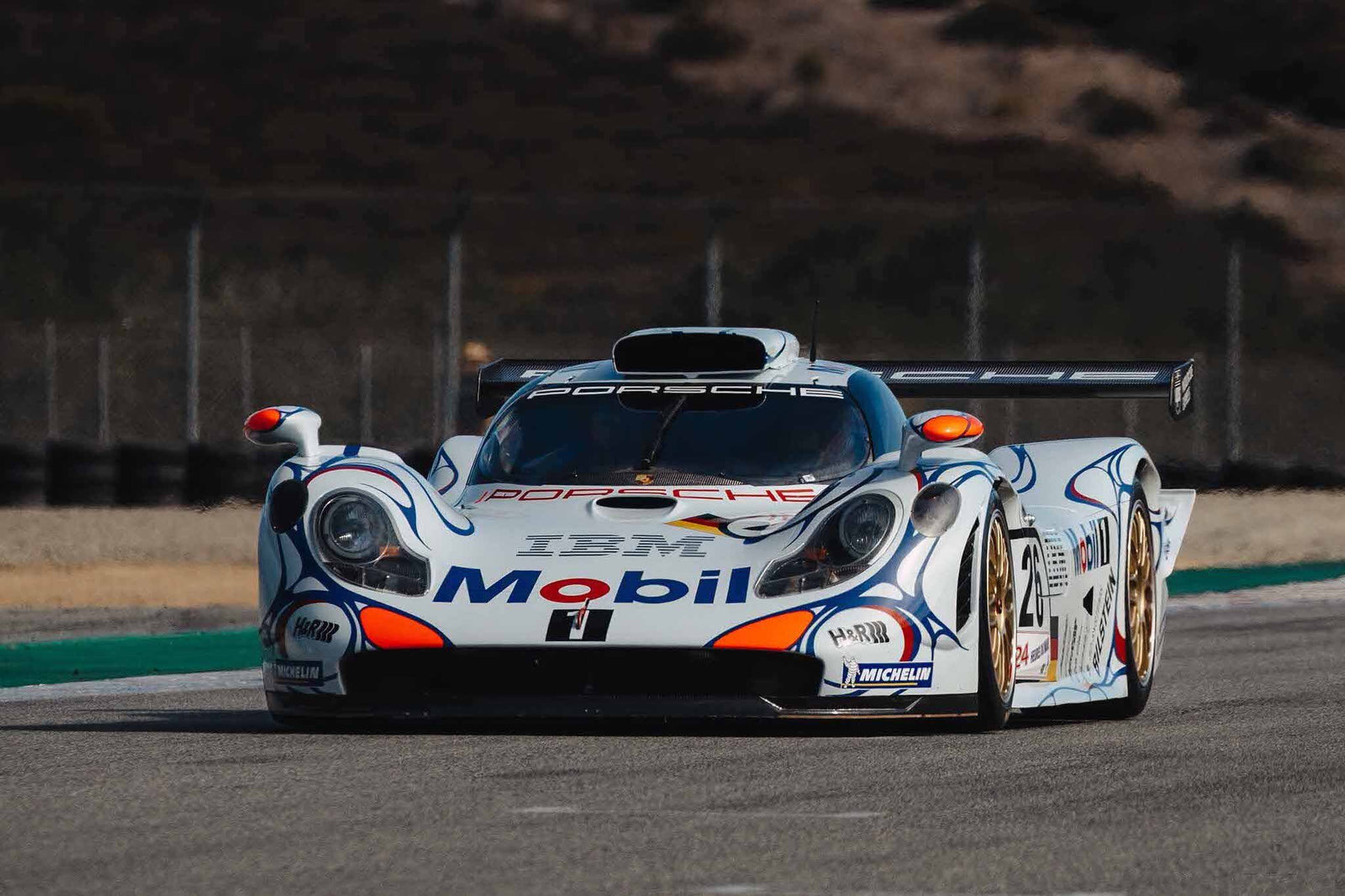 Porsche 911 GT1