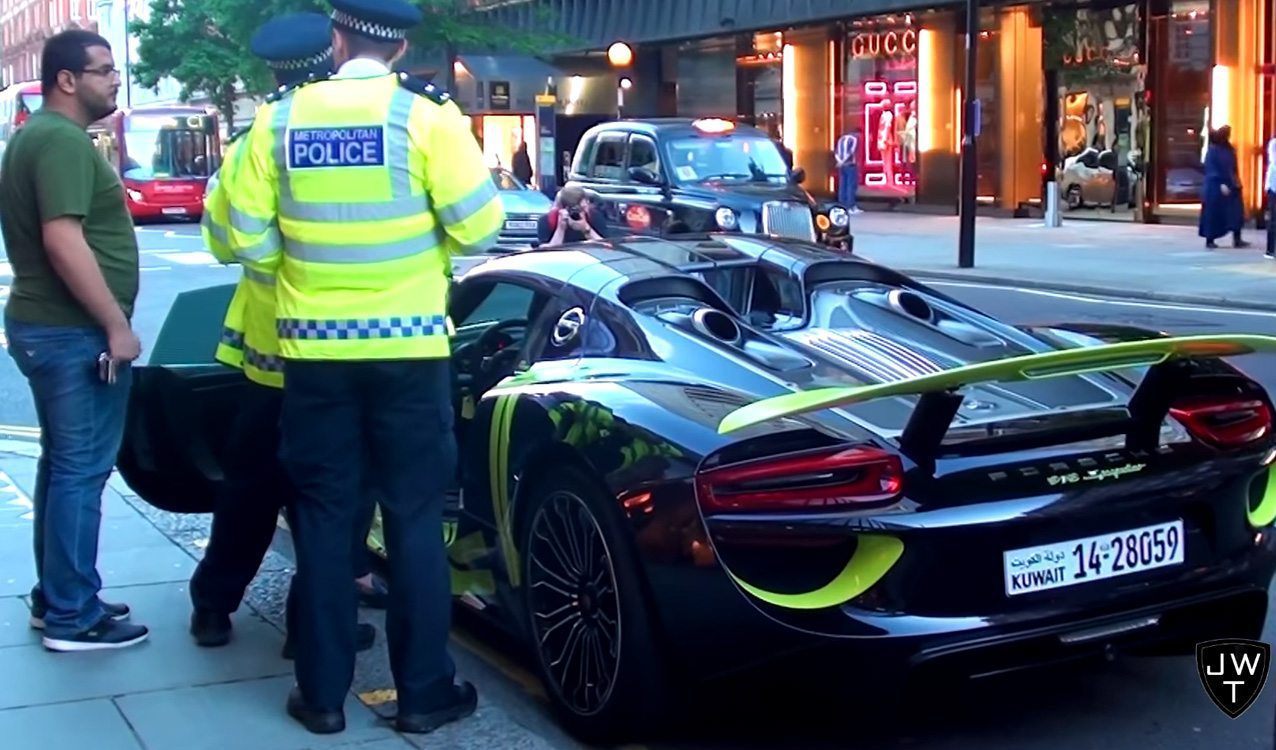 porsche-918-police