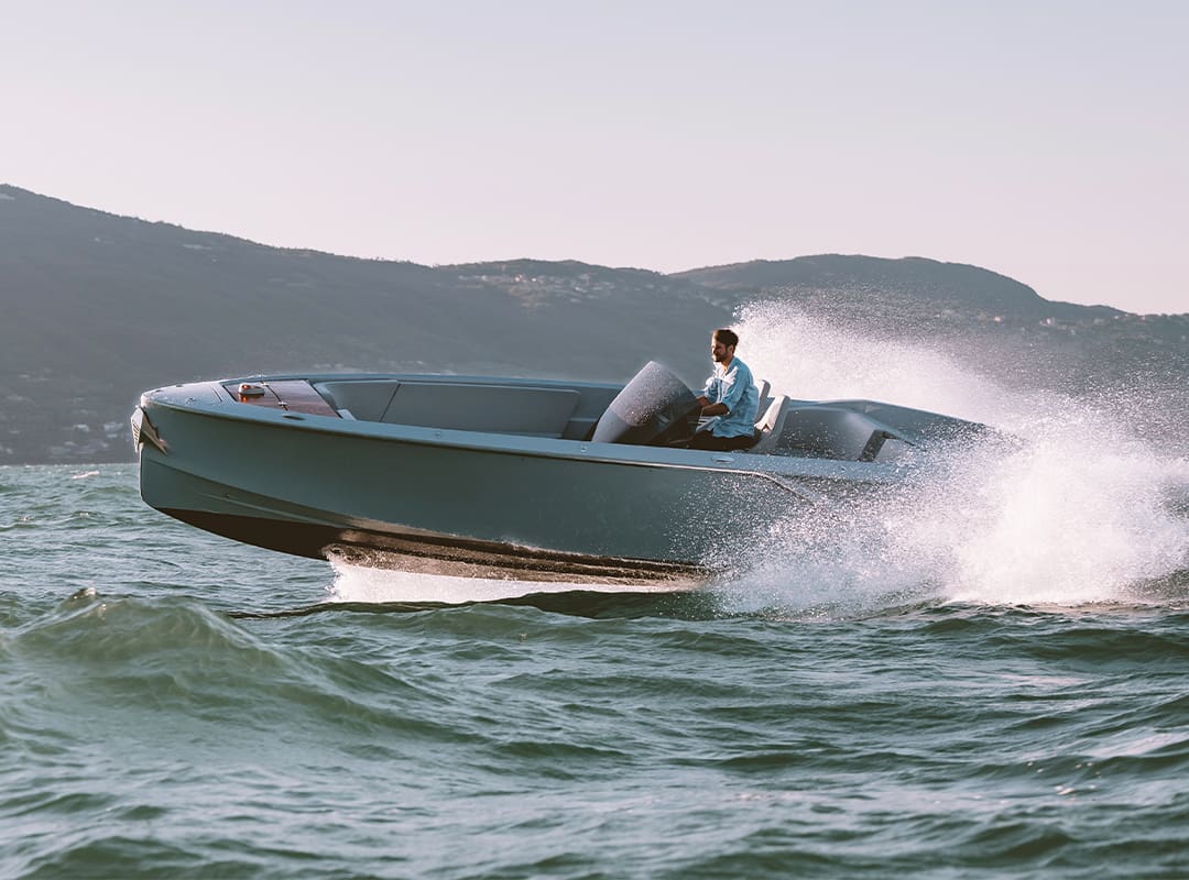 Porsche Boat Main