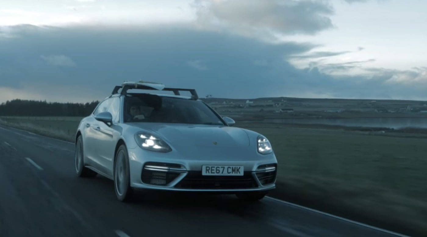 Porsche Panamera Surfing