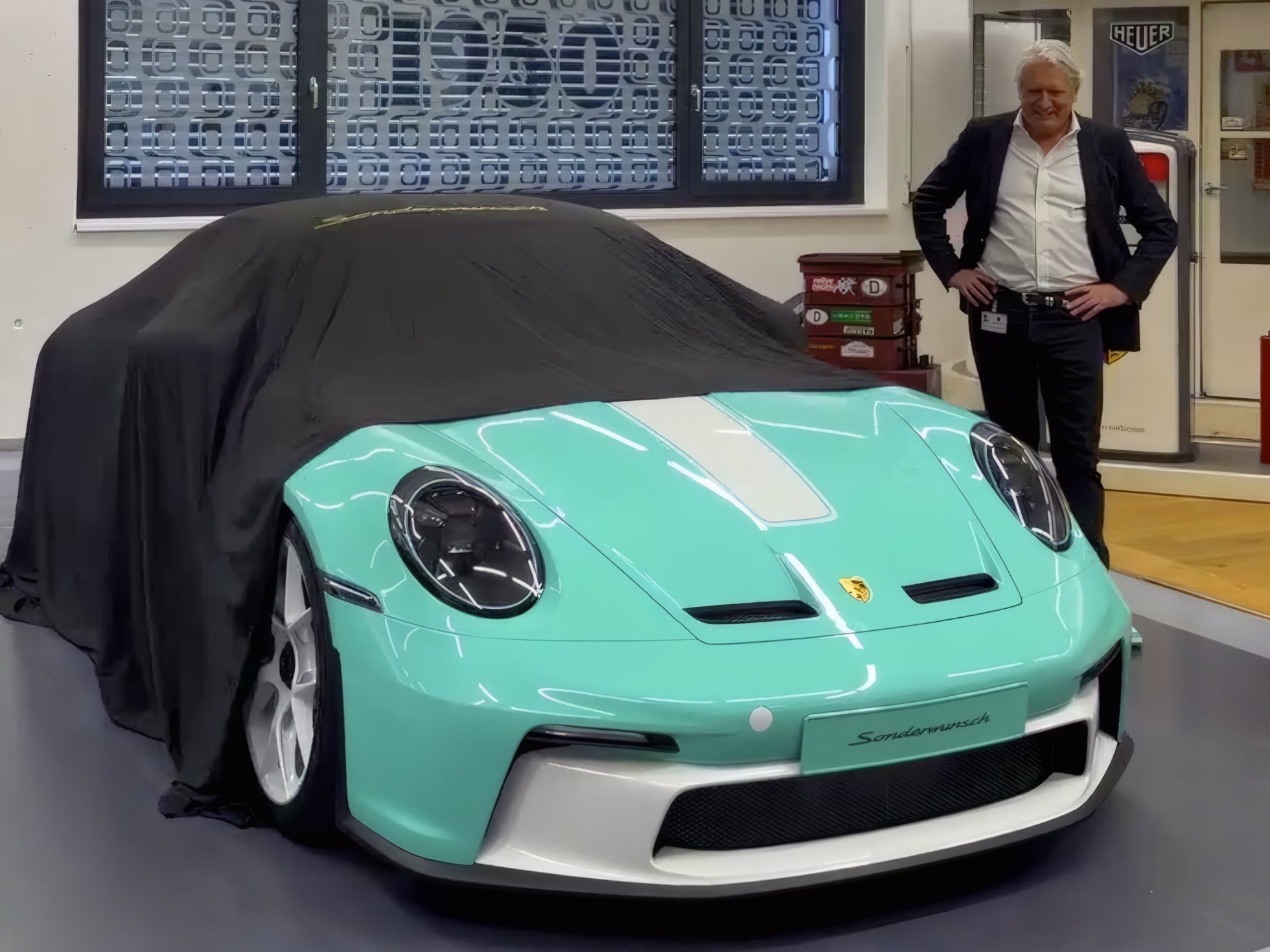 1-of-1 S/T Funky Minty: Meet Luca Trazzi's Latest Porsche