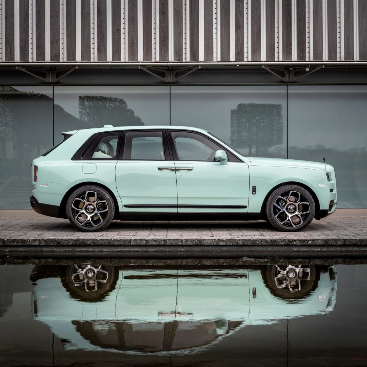 Rolls-Royce Unveils Three Wild Builds in Shanghai – duPont REGISTRY News