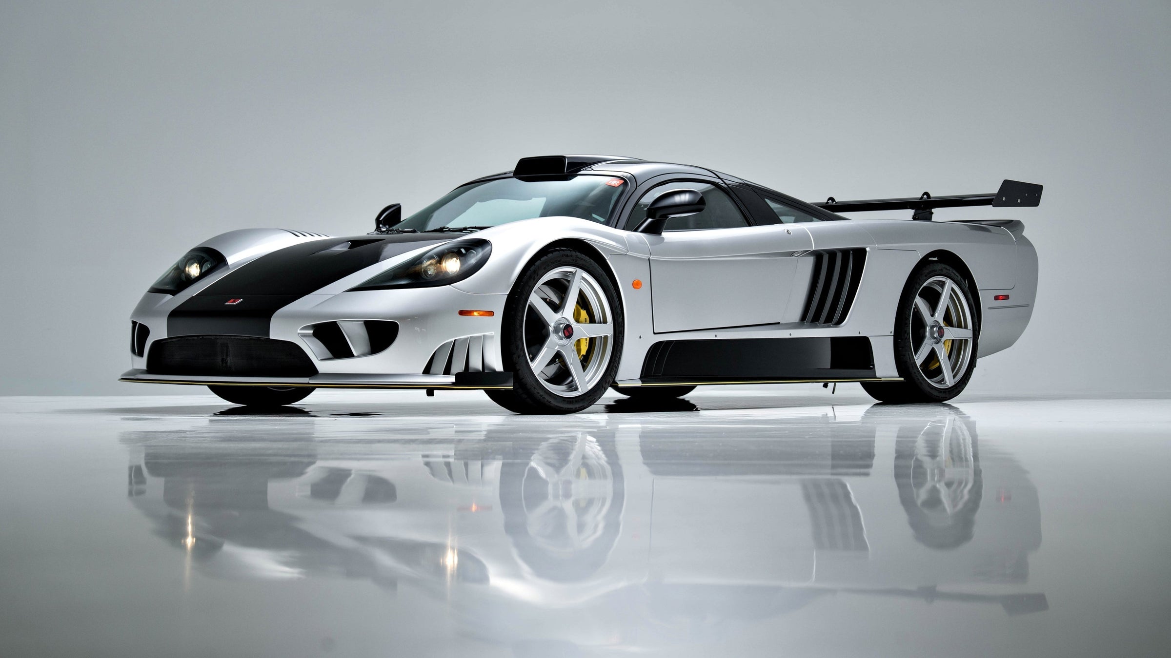 1-of-3: 2007 Saleen S7 LM Debuts on duPont REGISTRY Live