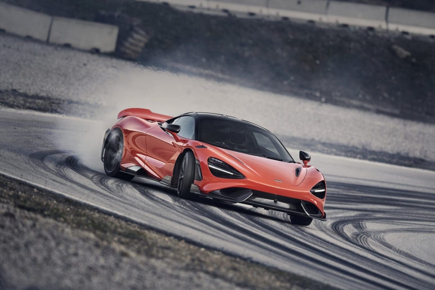 Small-11862-McLaren-765LT