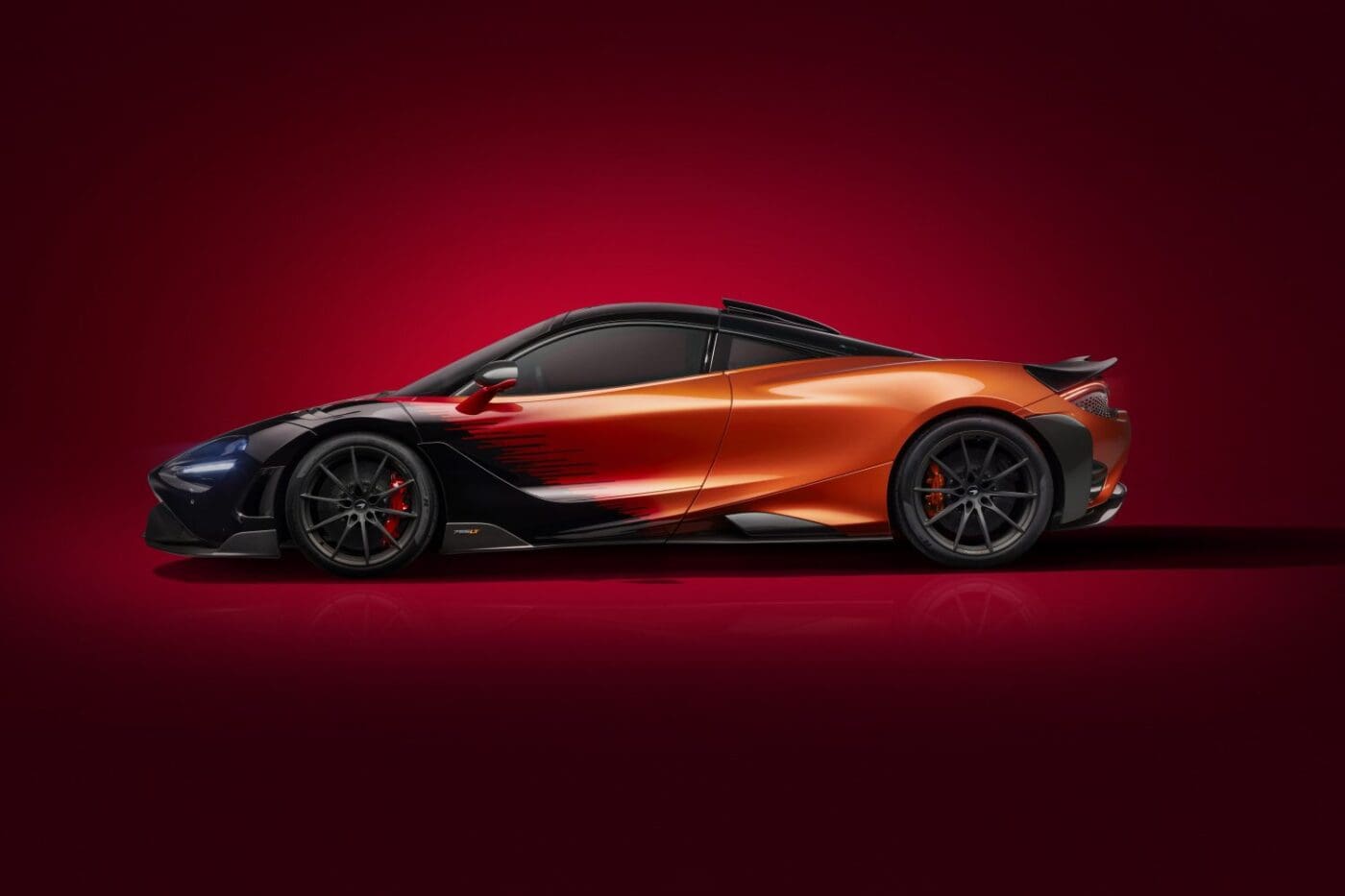 Small-12445-McLaren765LTStrata
