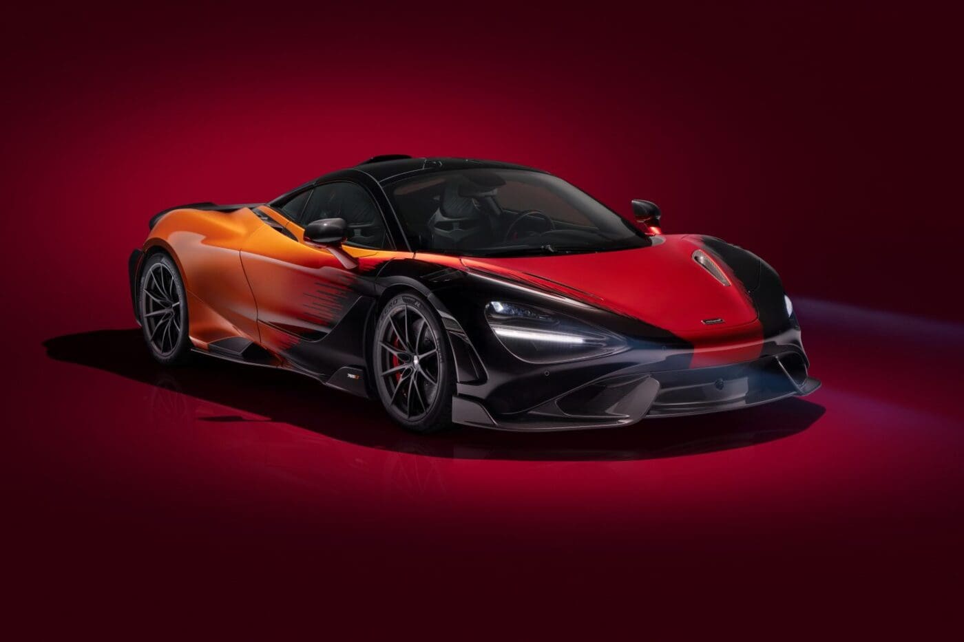 Small-12451-McLaren765LTStrata