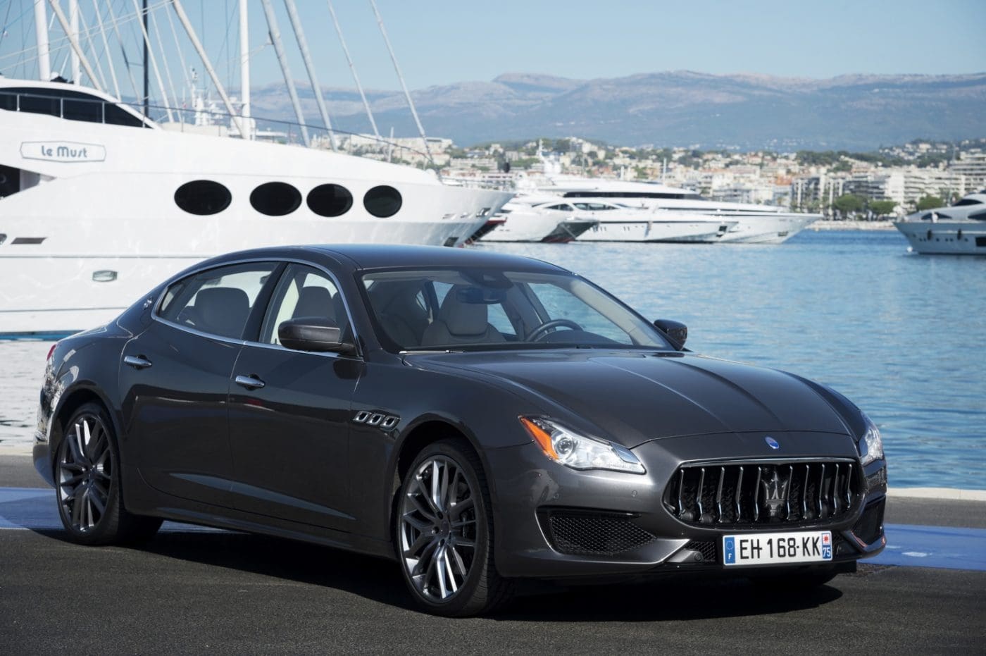 Small-13291-MaseratiatCannesYachtingFestival2017QuattroporteDiesel