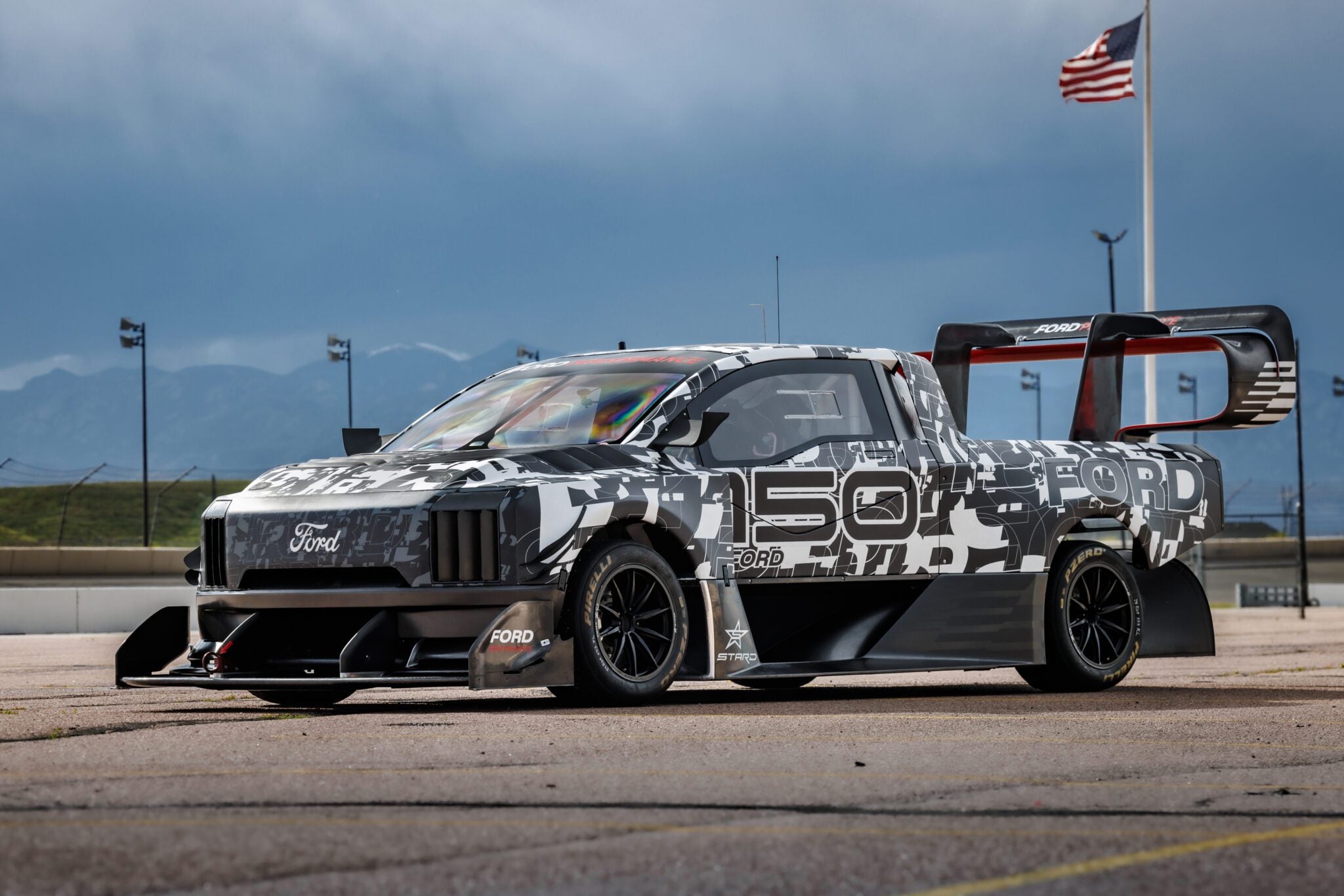 Ford Reveals Its F-150 Lightning SuperTruck EV For Pikes Peak Internat ...