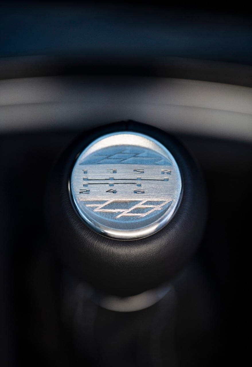 V Series Blackwing Shifter Knob